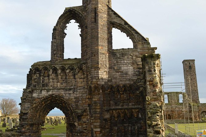 Tour of St Andrews and Historic Fife Small Group Tour - Falkland Palace and Gardens: Mary Queen of Scots meets Outlander fans