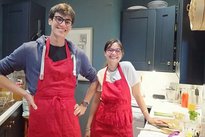 Traditional Scottish Cooking Class & Dinner with Edinburgh Local - Tea, coffee, and your shortbread finish