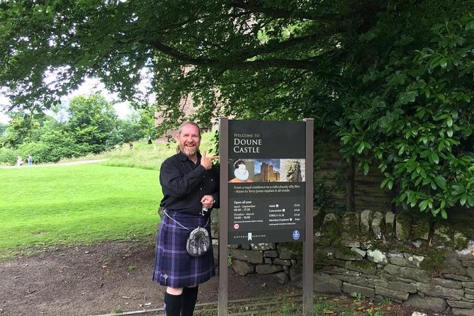 Ultimate Outlander Day Tour - Midhope Castle (Lallybroch): The Big Start, With Seasonal Reality