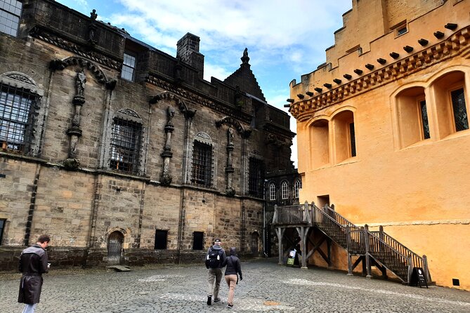 Wallace monument, Stirling Castle, Linlithgow Palace Private Tour - Key Highlights at a Glance