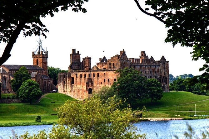 Wallace monument, Stirling Castle, Linlithgow Palace Private Tour - Stirling Castle: The Hilltop Fortress You Can Actually See
