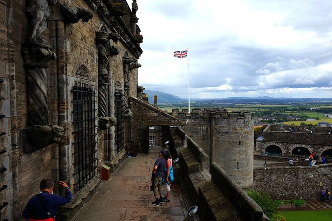 Wallace monument, Stirling Castle, Linlithgow Palace Private Tour - Linlithgow Palace: Ruins by the Loch and a Mental Reset