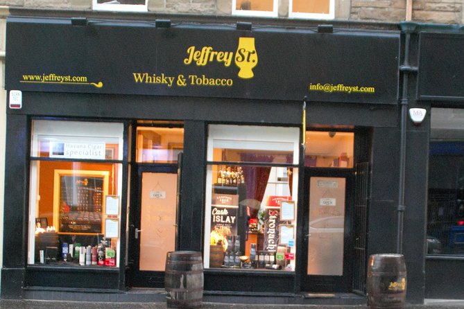 Whisky tasting experience - Who’s Hosting and Why the Delivery Changes Everything